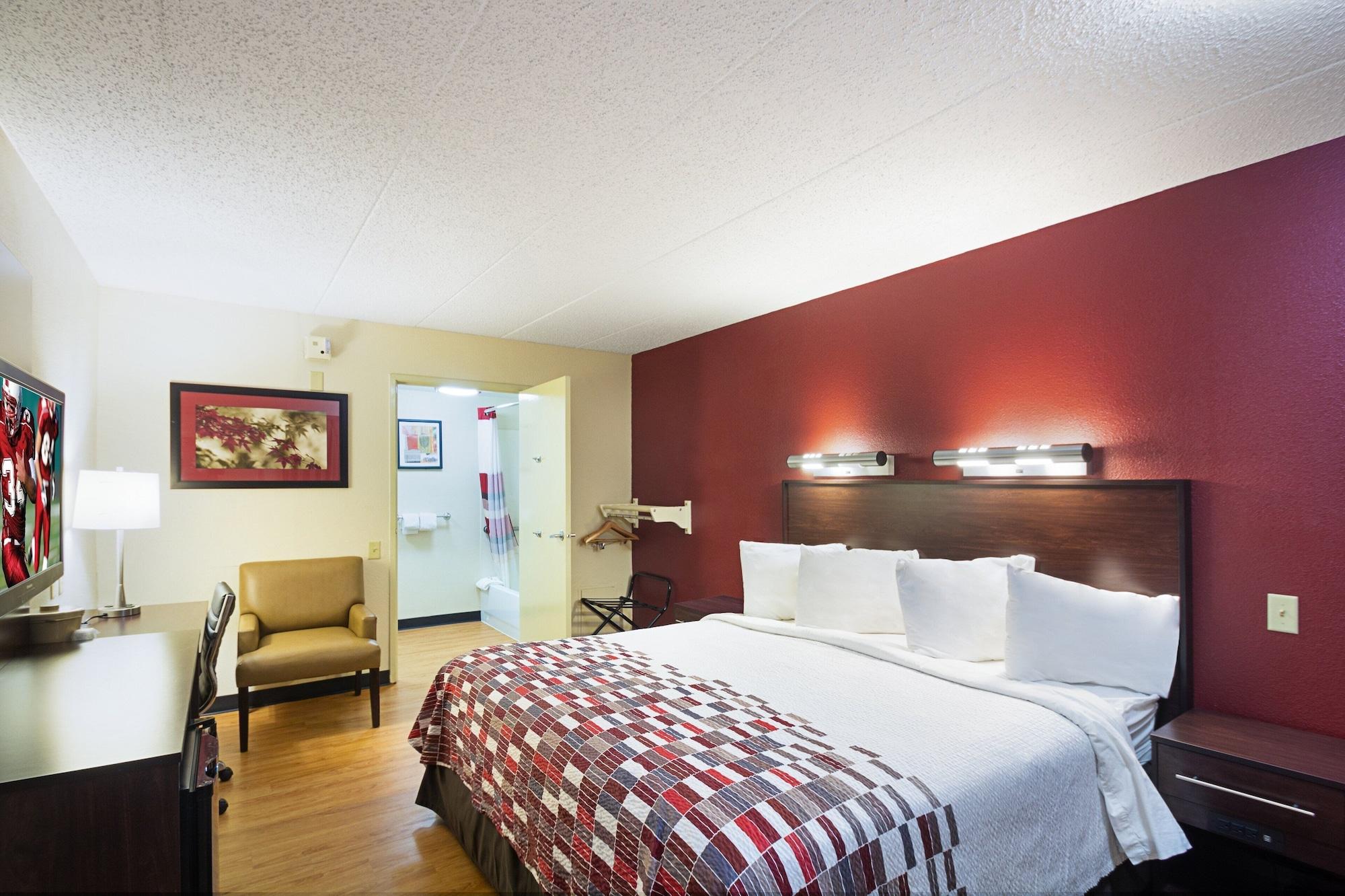 Red Roof Inn Cincinnati East - Beechmont Cherry Grove Dış mekan fotoğraf