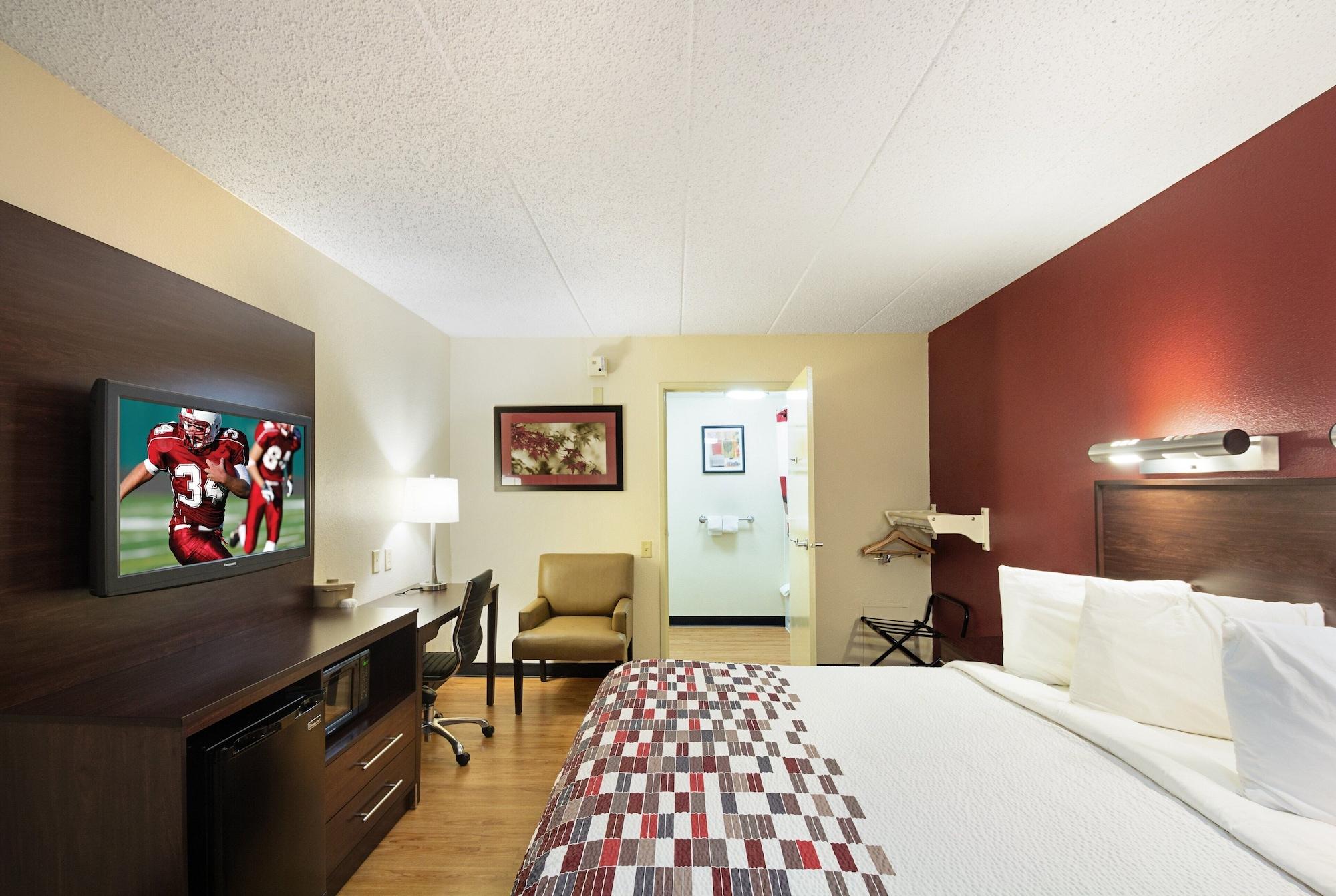 Red Roof Inn Cincinnati East - Beechmont Cherry Grove Dış mekan fotoğraf