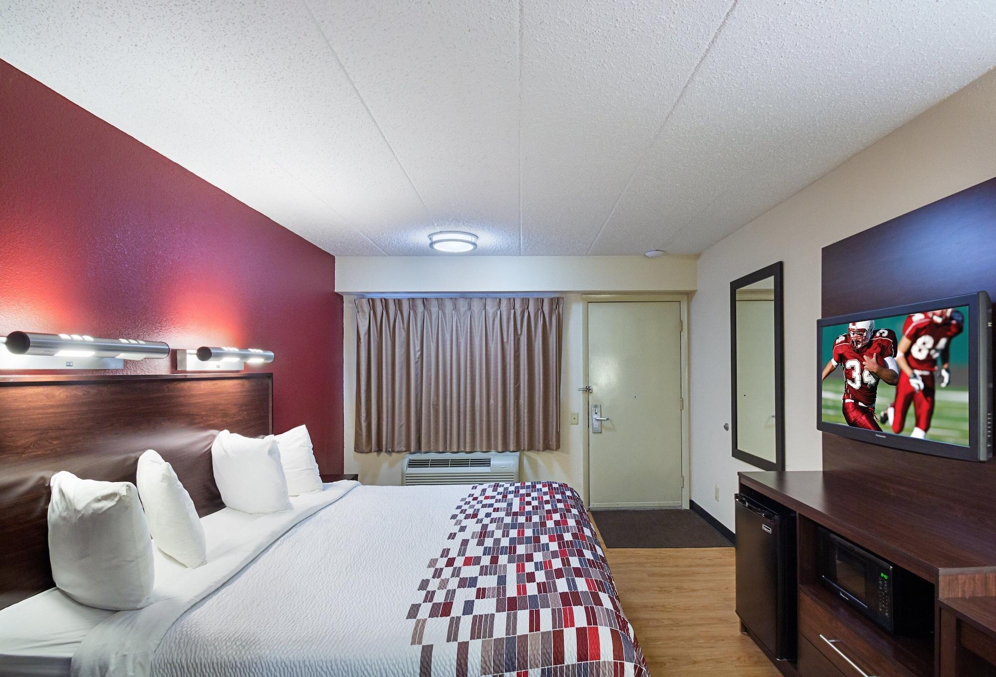 Red Roof Inn Cincinnati East - Beechmont Cherry Grove Dış mekan fotoğraf