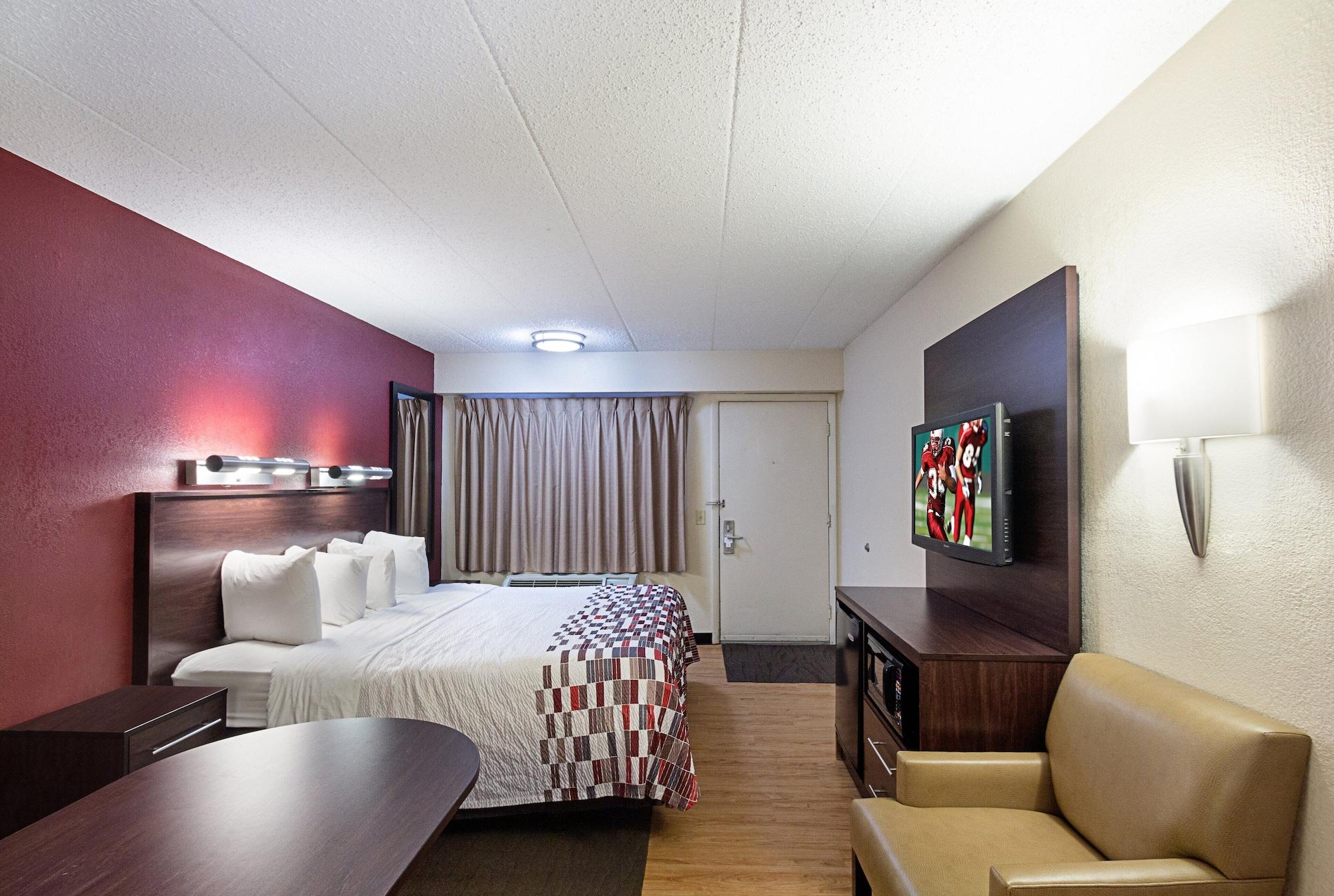 Red Roof Inn Cincinnati East - Beechmont Cherry Grove Dış mekan fotoğraf
