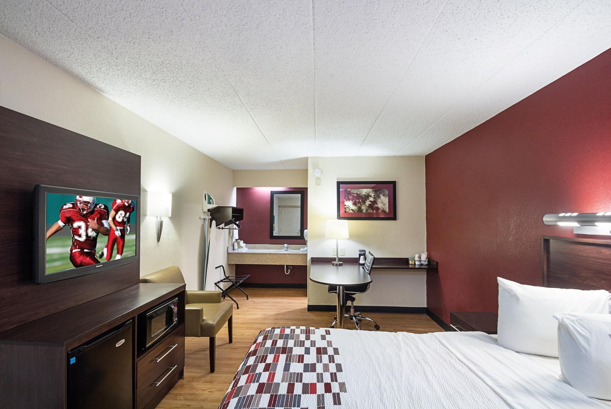 Red Roof Inn Cincinnati East - Beechmont Cherry Grove Dış mekan fotoğraf