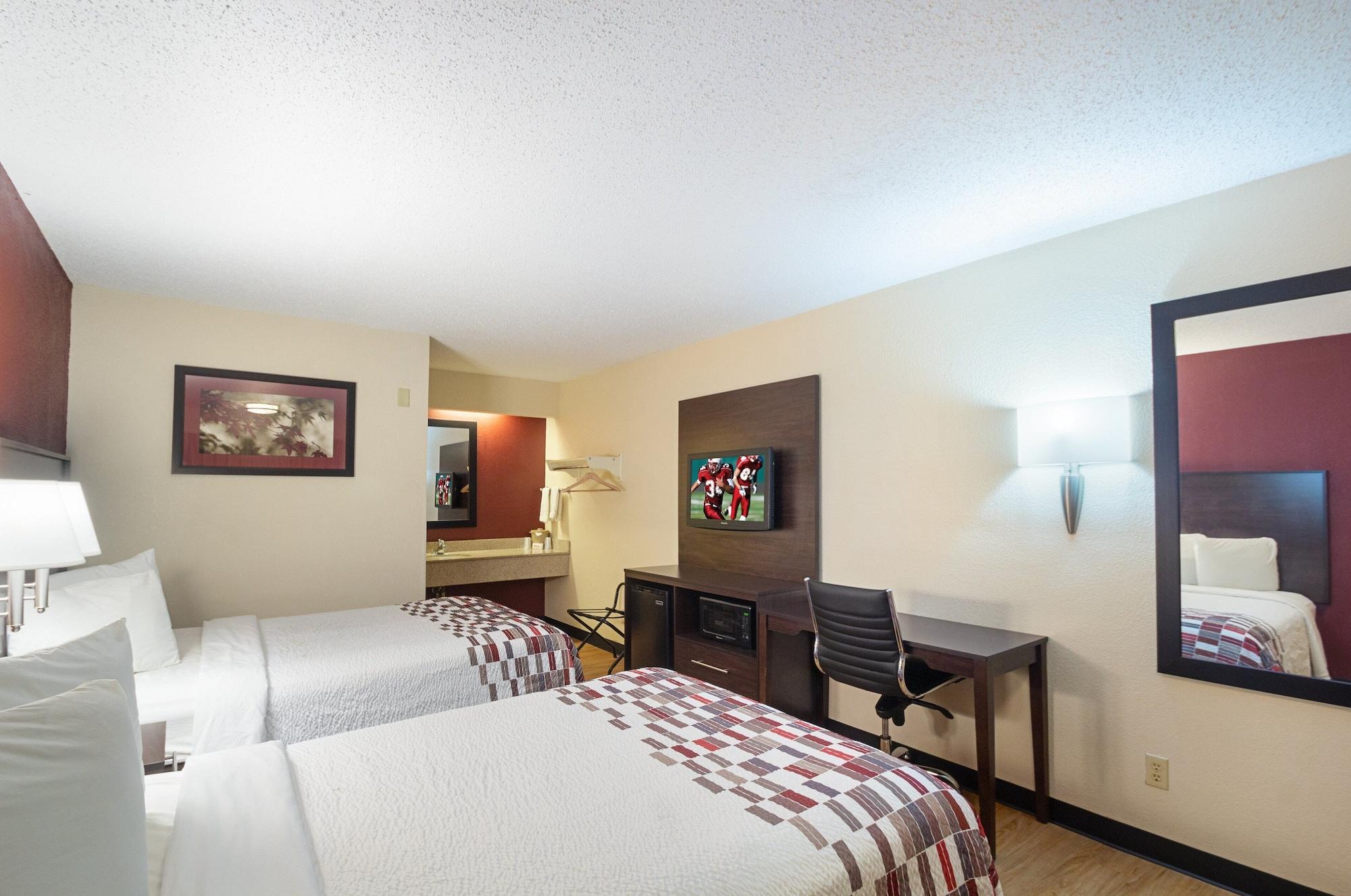 Red Roof Inn Cincinnati East - Beechmont Cherry Grove Dış mekan fotoğraf