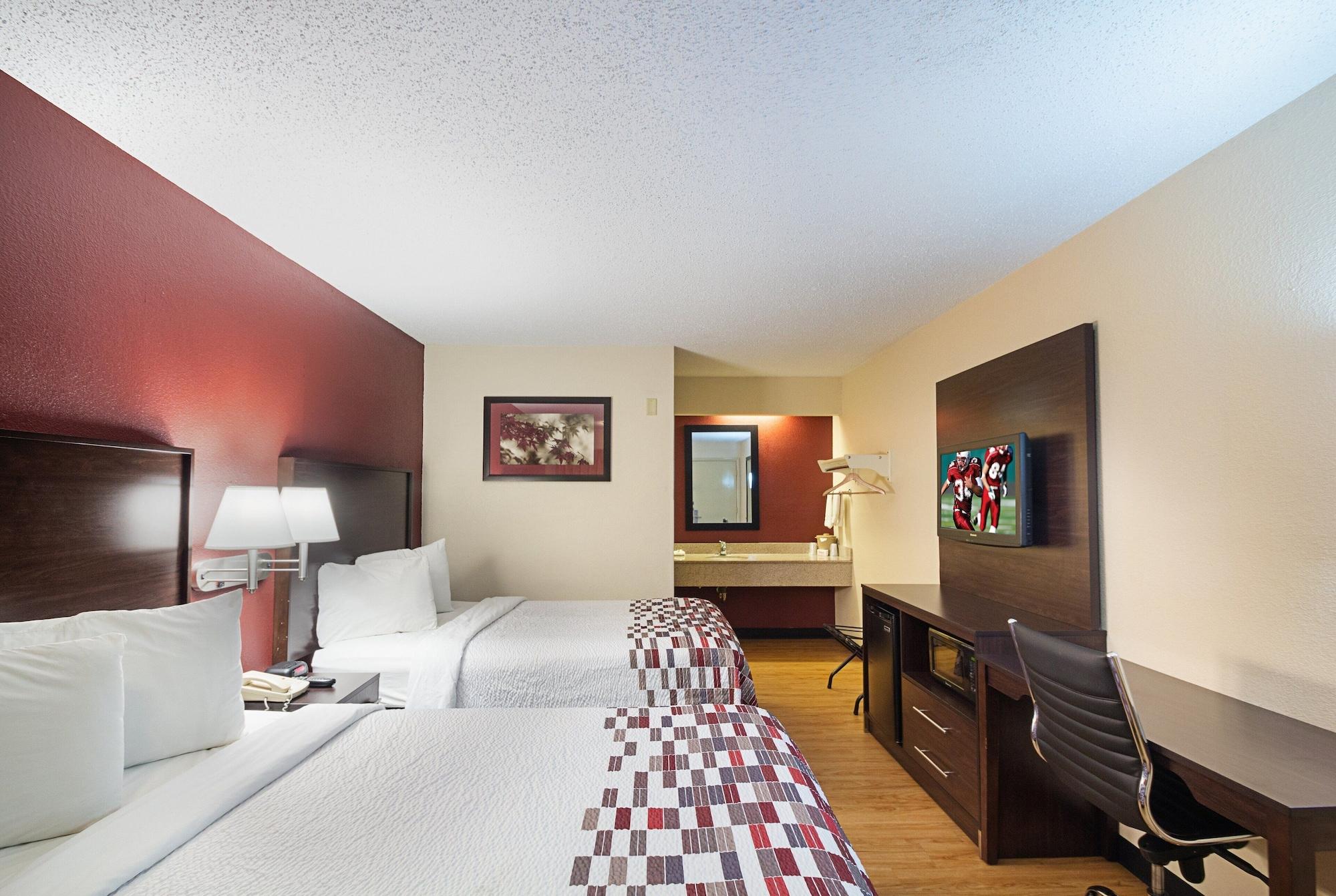 Red Roof Inn Cincinnati East - Beechmont Cherry Grove Dış mekan fotoğraf